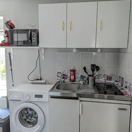 Apartment Studio 6 Acces Gare De Et Centre A Pieds *