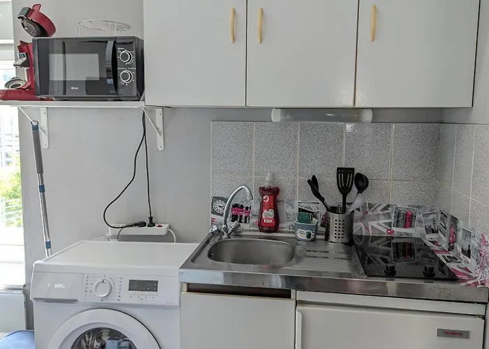 Apartment Studio 6 Acces Gare De Et Centre A Pieds *